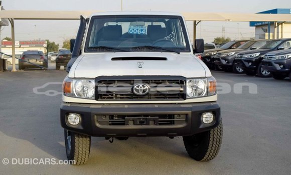 Buy Import Toyota Land Cruiser White Car in Import - Dubai in Aragatsotn Buy Import Toyota Land Cruiser White Car in Import - Dubai in Aragatsotn