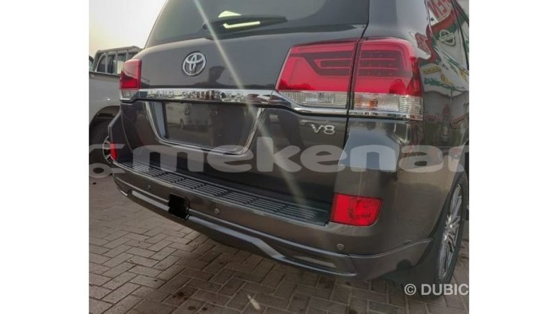 Big with watermark 9abf77b8 c78d 4631 9b29 b0c46c81f431