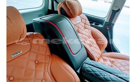 Buy Import Toyota Land Cruiser Black Car in Import - Dubai in Aragatsotn Buy Import Toyota Land Cruiser Black Car in Import - Dubai in Aragatsotn