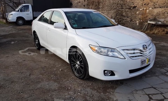 Buy Used Toyota Camry White Car in Yerevan in Yerevan Buy Used Toyota Camry White Car in Yerevan in Yerevan