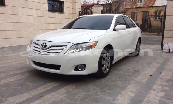 Buy Used Toyota Camry White Car in Yerevan in Yerevan Buy Used Toyota Camry White Car in Yerevan in Yerevan