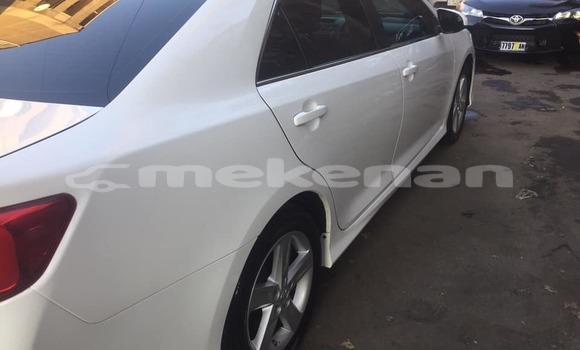 Buy Used Toyota Camry White Car in Yerevan in Yerevan Buy Used Toyota Camry White Car in Yerevan in Yerevan