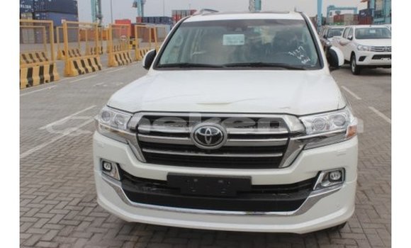 Buy Import Toyota Land Cruiser White Car in Import - Dubai in Aragatsotn Buy Import Toyota Land Cruiser White Car in Import - Dubai in Aragatsotn