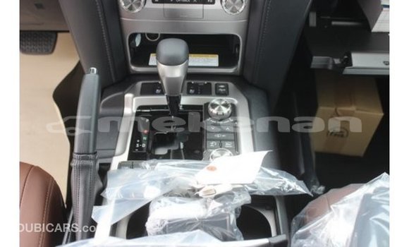 Buy Import Toyota Land Cruiser White Car in Import - Dubai in Aragatsotn Buy Import Toyota Land Cruiser White Car in Import - Dubai in Aragatsotn