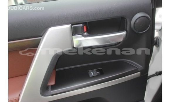 Buy Import Toyota Land Cruiser White Car in Import - Dubai in Aragatsotn Buy Import Toyota Land Cruiser White Car in Import - Dubai in Aragatsotn