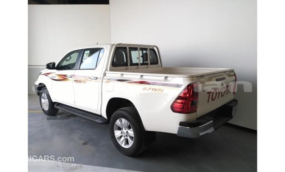 Buy Import Toyota Hilux White Car in Import - Dubai in Aragatsotn Buy Import Toyota Hilux White Car in Import - Dubai in Aragatsotn