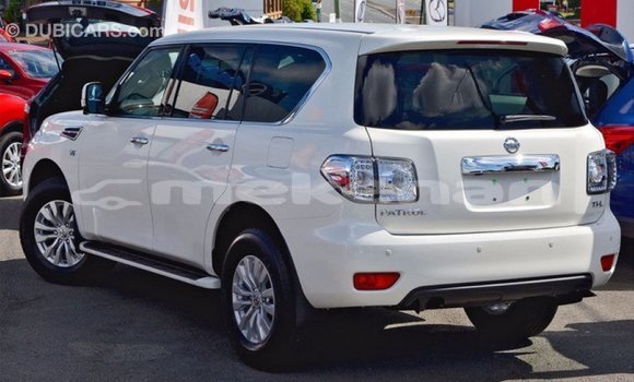 Buy Import Nissan Patrol White Car in Import - Dubai in Aragatsotn Buy Import Nissan Patrol White Car in Import - Dubai in Aragatsotn