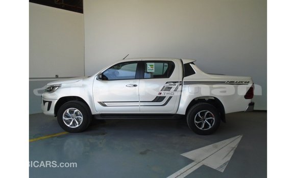 Buy Import Toyota Hilux White Car in Import - Dubai in Aragatsotn Buy Import Toyota Hilux White Car in Import - Dubai in Aragatsotn