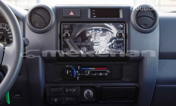 Buy Import Toyota Land Cruiser White Car in Import - Dubai in Aragatsotn Buy Import Toyota Land Cruiser White Car in Import - Dubai in Aragatsotn