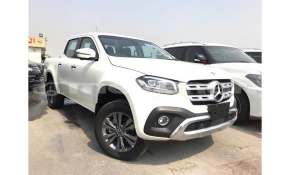 Buy Import Mercedes-Benz 250 White Car in Import - Dubai in Aragatsotn Buy Import Mercedes-Benz 250 White Car in Import - Dubai in Aragatsotn