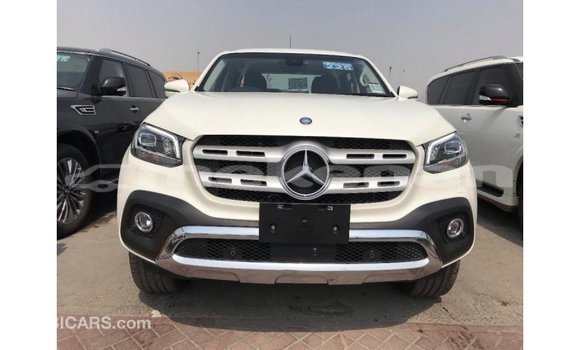 Buy Import Mercedes-Benz 250 White Car in Import - Dubai in Aragatsotn Buy Import Mercedes-Benz 250 White Car in Import - Dubai in Aragatsotn