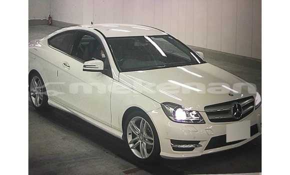 Buy Import Mercedes-Benz 190 White Car in Import - Dubai in Aragatsotn Buy Import Mercedes-Benz 190 White Car in Import - Dubai in Aragatsotn