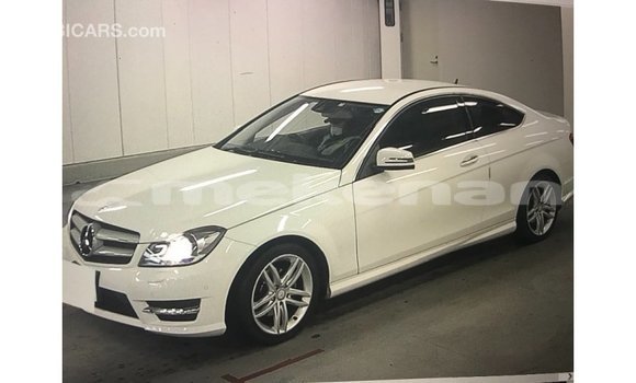 Buy Import Mercedes-Benz 190 White Car in Import - Dubai in Aragatsotn Buy Import Mercedes-Benz 190 White Car in Import - Dubai in Aragatsotn
