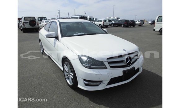 Buy Import Mercedes-Benz 190 White Car in Import - Dubai in Aragatsotn Buy Import Mercedes-Benz 190 White Car in Import - Dubai in Aragatsotn
