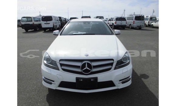 Buy Import Mercedes-Benz 190 White Car in Import - Dubai in Aragatsotn Buy Import Mercedes-Benz 190 White Car in Import - Dubai in Aragatsotn