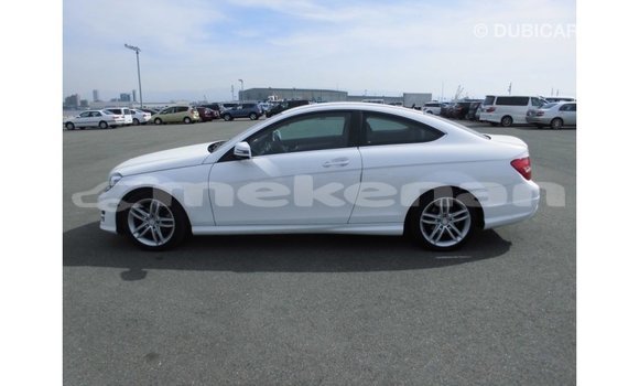 Buy Import Mercedes-Benz 190 White Car in Import - Dubai in Aragatsotn Buy Import Mercedes-Benz 190 White Car in Import - Dubai in Aragatsotn