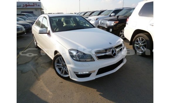 Buy Import Mercedes-Benz 200 White Car in Import - Dubai in Aragatsotn Buy Import Mercedes-Benz 200 White Car in Import - Dubai in Aragatsotn