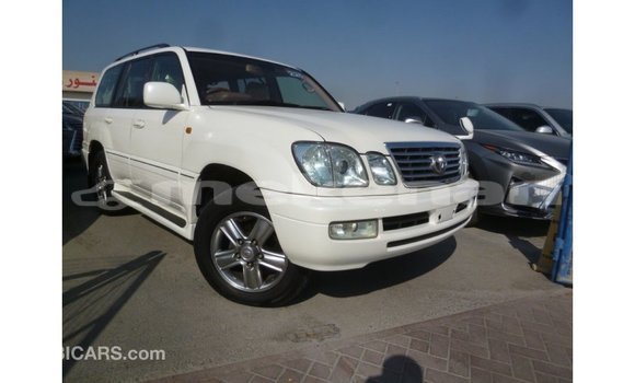 Buy Import Toyota Land Cruiser White Car in Import - Dubai in Aragatsotn Buy Import Toyota Land Cruiser White Car in Import - Dubai in Aragatsotn