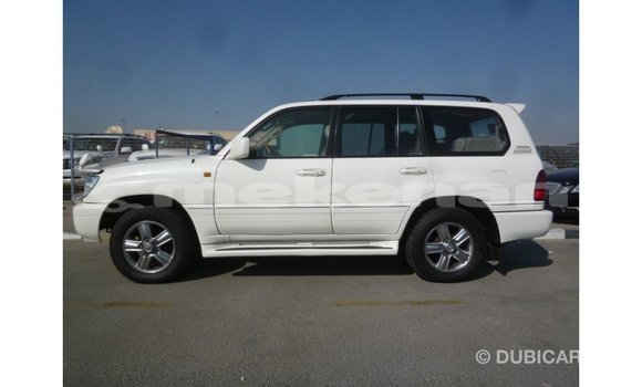 Buy Import Toyota Land Cruiser White Car in Import - Dubai in Aragatsotn Buy Import Toyota Land Cruiser White Car in Import - Dubai in Aragatsotn
