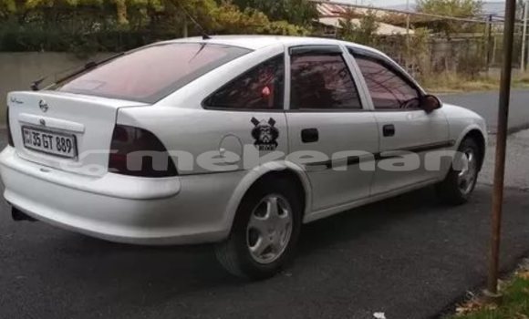 Buy Used Opel Astra White Car in Yerevan in Yerevan Buy Used Opel Astra White Car in Yerevan in Yerevan