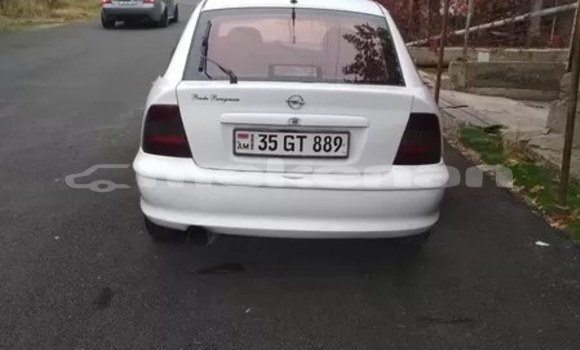 Buy Used Opel Astra White Car in Yerevan in Yerevan Buy Used Opel Astra White Car in Yerevan in Yerevan