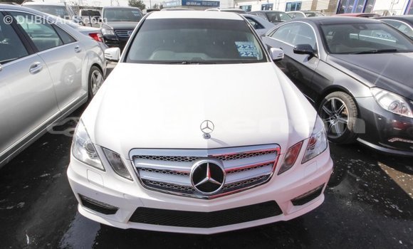 Buy Import Mercedes-Benz 200 White Car in Import - Dubai in Aragatsotn Buy Import Mercedes-Benz 200 White Car in Import - Dubai in Aragatsotn