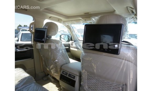 Buy Import Toyota Land Cruiser White Car in Import - Dubai in Aragatsotn Buy Import Toyota Land Cruiser White Car in Import - Dubai in Aragatsotn