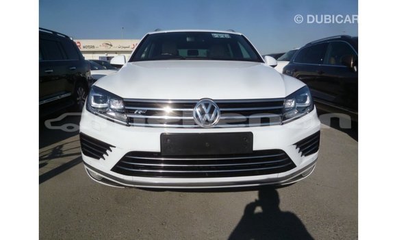 Buy Import Volkswagen Touareg White Car in Import - Dubai in Aragatsotn Buy Import Volkswagen Touareg White Car in Import - Dubai in Aragatsotn