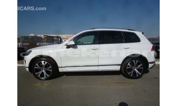 Buy Import Volkswagen Touareg White Car in Import - Dubai in Aragatsotn Buy Import Volkswagen Touareg White Car in Import - Dubai in Aragatsotn