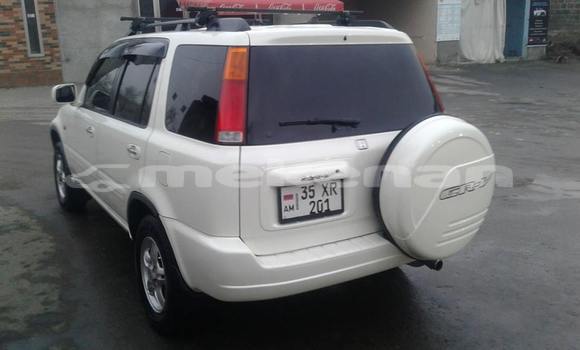 Buy Used Honda CR–V White Car in Yerevan in Yerevan Buy Used Honda CR–V White Car in Yerevan in Yerevan