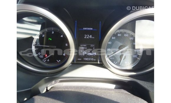 Buy Import Toyota Prado White Car in Import - Dubai in Aragatsotn Buy Import Toyota Prado White Car in Import - Dubai in Aragatsotn