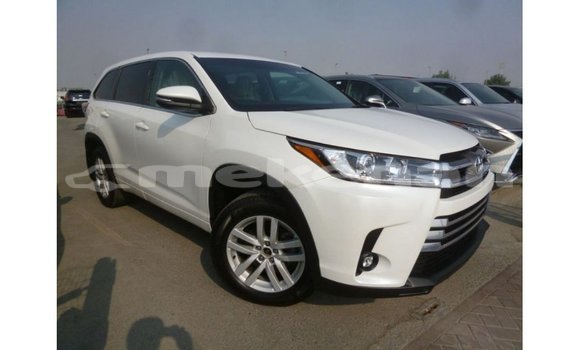 Buy Import Toyota Kluger White Car in Import - Dubai in Aragatsotn Buy Import Toyota Kluger White Car in Import - Dubai in Aragatsotn