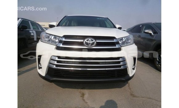 Buy Import Toyota Kluger White Car in Import - Dubai in Aragatsotn Buy Import Toyota Kluger White Car in Import - Dubai in Aragatsotn