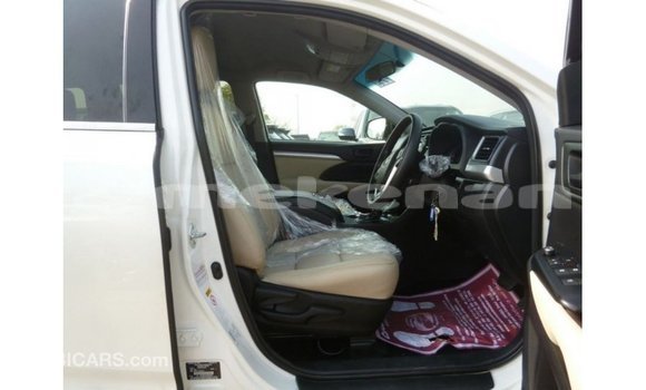 Buy Import Toyota Kluger White Car in Import - Dubai in Aragatsotn Buy Import Toyota Kluger White Car in Import - Dubai in Aragatsotn