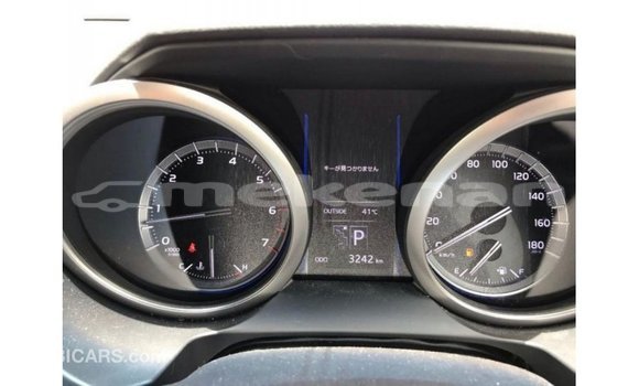 Buy Import Toyota Prado White Car in Import - Dubai in Aragatsotn Buy Import Toyota Prado White Car in Import - Dubai in Aragatsotn