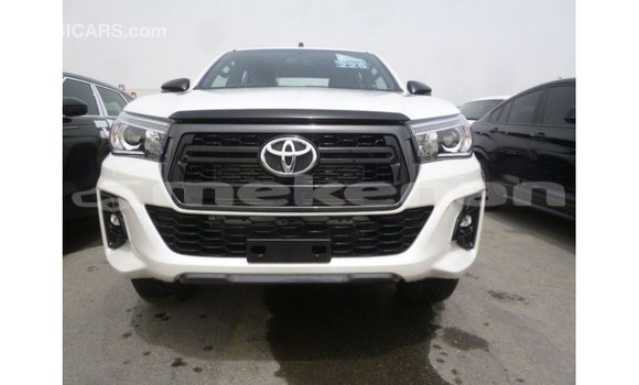 Buy Import Toyota Hilux White Car in Import - Dubai in Aragatsotn Buy Import Toyota Hilux White Car in Import - Dubai in Aragatsotn