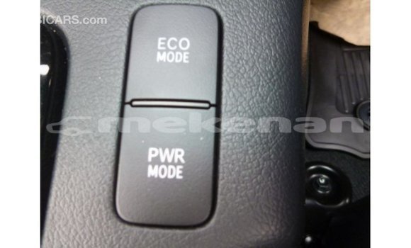 Buy Import Toyota Hilux White Car in Import - Dubai in Aragatsotn Buy Import Toyota Hilux White Car in Import - Dubai in Aragatsotn