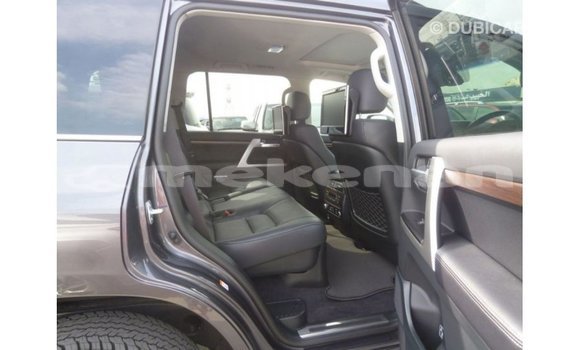 Buy Import Toyota Land Cruiser Other Car in Import - Dubai in Aragatsotn Buy Import Toyota Land Cruiser Other Car in Import - Dubai in Aragatsotn