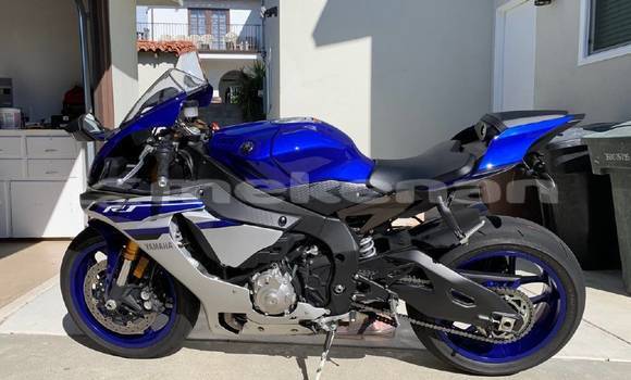 Buy New Yamaha R1 Silver Bike in Yerevan in Yerevan Buy New Yamaha R1 Silver Bike in Yerevan in Yerevan