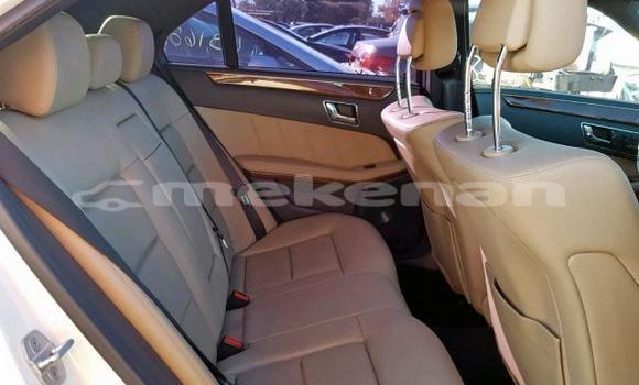 Buy Used Mercedes-Benz E-klasse White Car in Yerevan in Yerevan Buy Used Mercedes-Benz E-klasse White Car in Yerevan in Yerevan