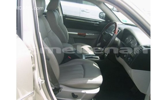 Buy Import Chrysler 300 Beige Car in Import - Dubai in Aragatsotn Buy Import Chrysler 300 Beige Car in Import - Dubai in Aragatsotn