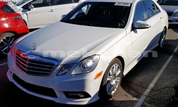 Buy Used Mercedes-Benz E-klasse White Car in Yerevan in Yerevan Buy Used Mercedes-Benz E-klasse White Car in Yerevan in Yerevan