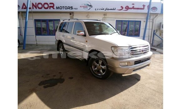 Buy Import Toyota Land Cruiser White Car in Import - Dubai in Aragatsotn Buy Import Toyota Land Cruiser White Car in Import - Dubai in Aragatsotn