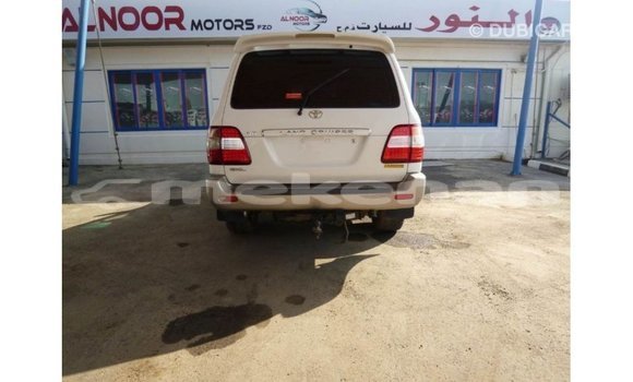 Buy Import Toyota Land Cruiser White Car in Import - Dubai in Aragatsotn Buy Import Toyota Land Cruiser White Car in Import - Dubai in Aragatsotn