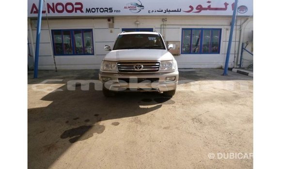 Buy Import Toyota Land Cruiser White Car in Import - Dubai in Aragatsotn Buy Import Toyota Land Cruiser White Car in Import - Dubai in Aragatsotn