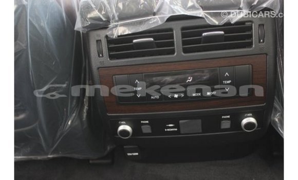 Buy Import Toyota Land Cruiser White Car in Import - Dubai in Aragatsotn Buy Import Toyota Land Cruiser White Car in Import - Dubai in Aragatsotn