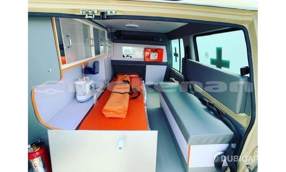 Buy Import Toyota Land Cruiser Beige Car in Import - Dubai in Aragatsotn Buy Import Toyota Land Cruiser Beige Car in Import - Dubai in Aragatsotn