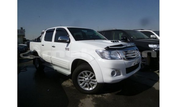 Buy Import Toyota Hilux White Car in Import - Dubai in Aragatsotn Buy Import Toyota Hilux White Car in Import - Dubai in Aragatsotn