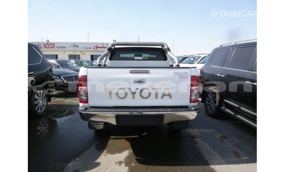 Buy Import Toyota Hilux White Car in Import - Dubai in Aragatsotn Buy Import Toyota Hilux White Car in Import - Dubai in Aragatsotn