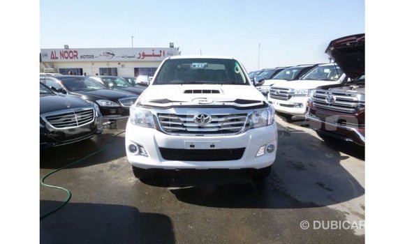 Buy Import Toyota Hilux White Car in Import - Dubai in Aragatsotn Buy Import Toyota Hilux White Car in Import - Dubai in Aragatsotn